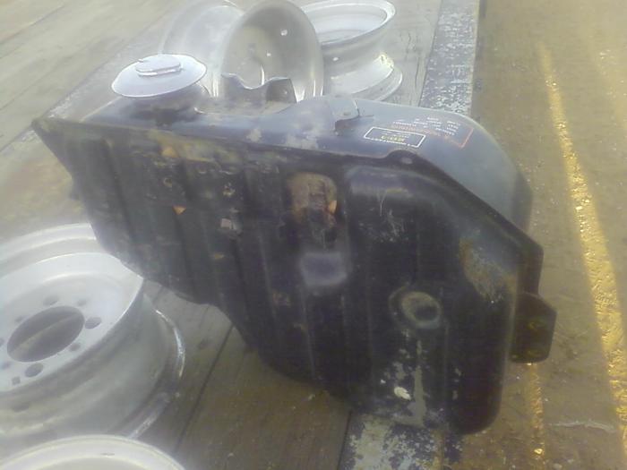 gas tank.jpg