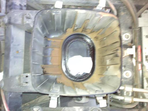 Inside the airbox without pre filter.jpg