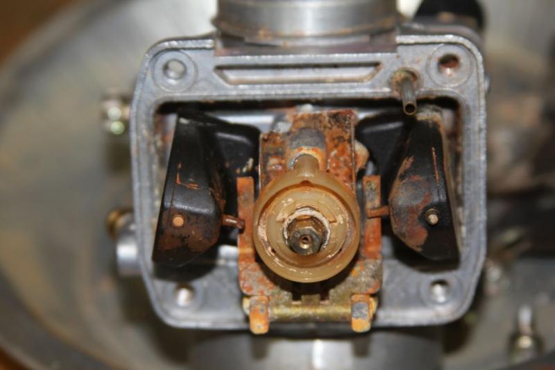 Bottom of carb.jpg