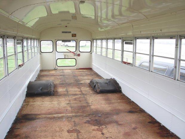 bus-empty.jpg