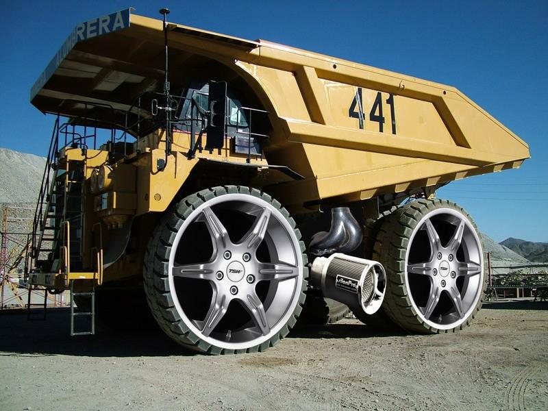 mining truck.JPG