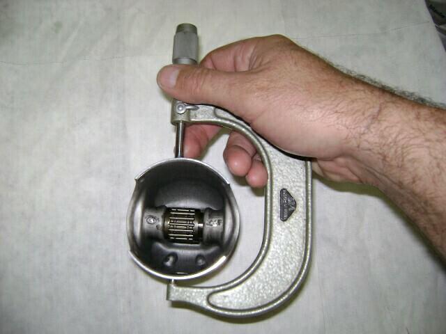 piston measure mic.jpg